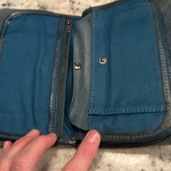 Old Trend Modern Vintage, Nomad Carry-all-wallet - Picture 4 of 7